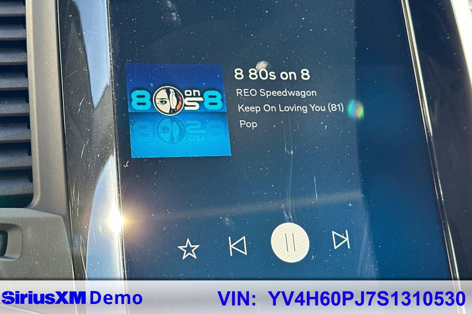 Used 2025 Volvo XC90 T8 Core w/ Climate Package image 30