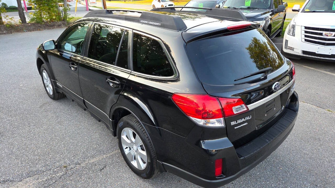 Used 2010 Subaru Outback 2.5i Limited AWD/4WD image 10