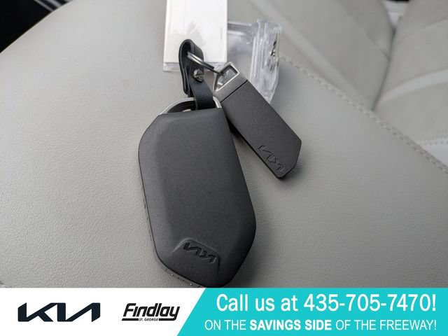 Certified 2025 Kia Sorento S w/ Panoramic Sunroof Package AWD/4WD image 35