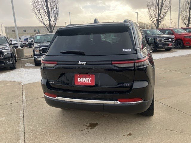 Used 2023 Jeep Grand Cherokee Limited image 7