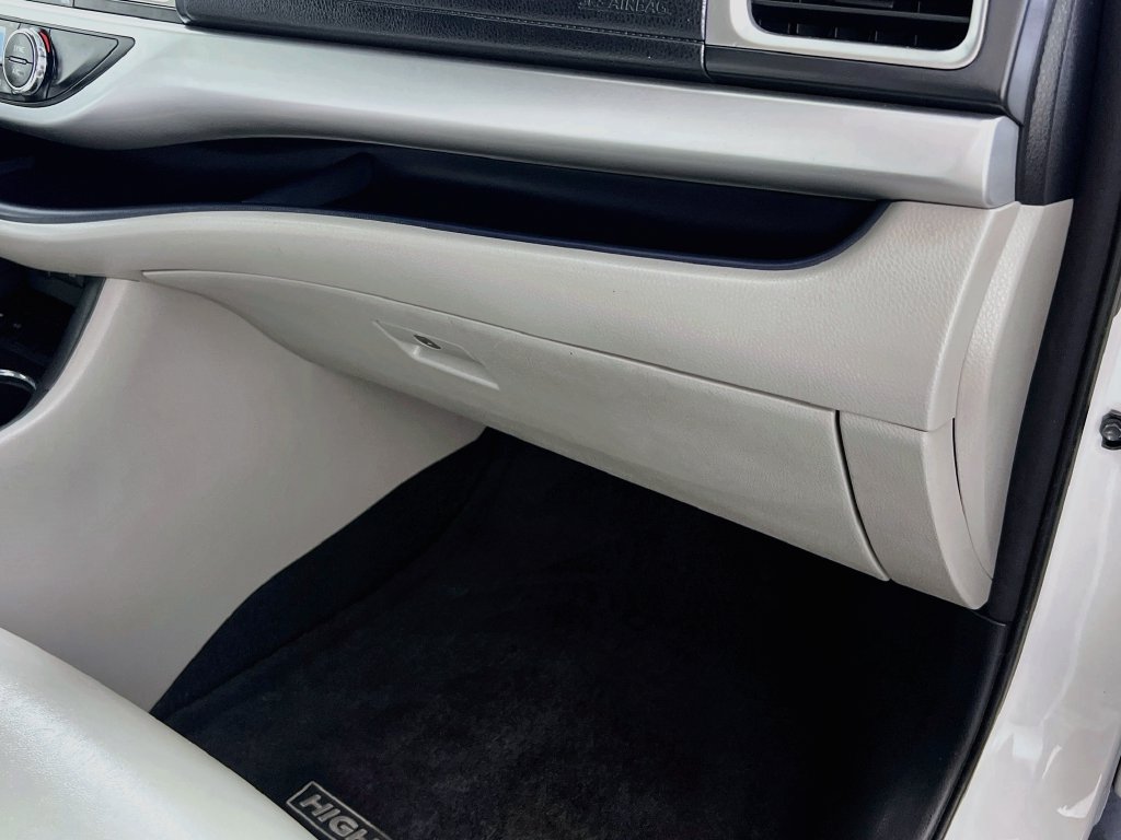 Used 2018 Toyota Highlander XLE FWD image 31