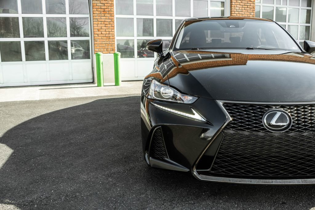 Used 2019 Lexus IS 300 F Sport w/ F Sport Package image 38