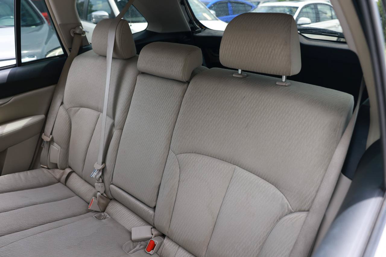Used 2012 Subaru Outback 2.5i Premium w/ Popular Pkg 1B AWD/4WD image 8