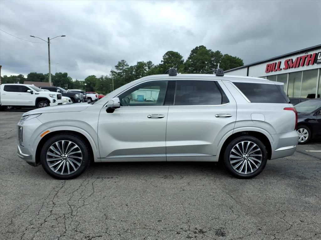 Used 2023 Hyundai Palisade Calligraphy FWD image 4