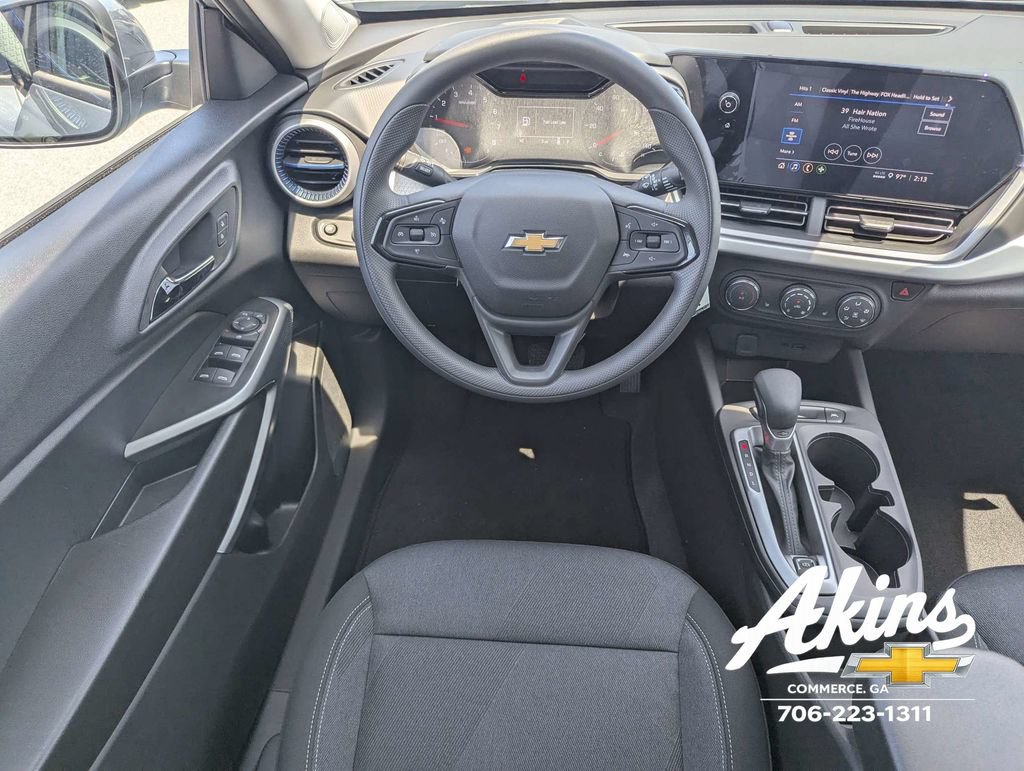 New 2026 Chevrolet Trax LS w/ LS Convenience Package FWD image 15