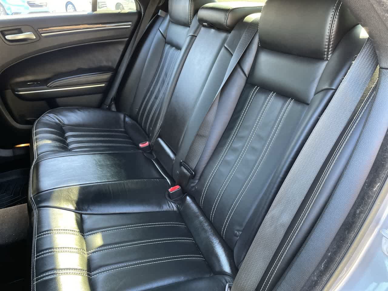 Used 2018 Chrysler 300 S AWD/4WD image 18