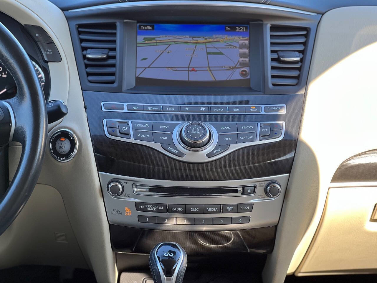 Used 2019 INFINITI QX60 Luxe w/ Essential Package image 11