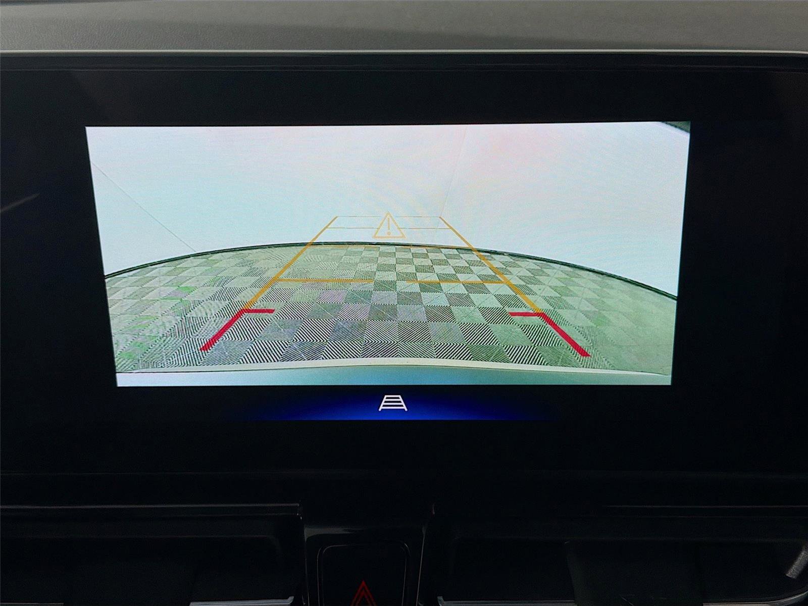 Used 2025 Chevrolet TrailBlazer ACTIV w/ Convenience Package image 16