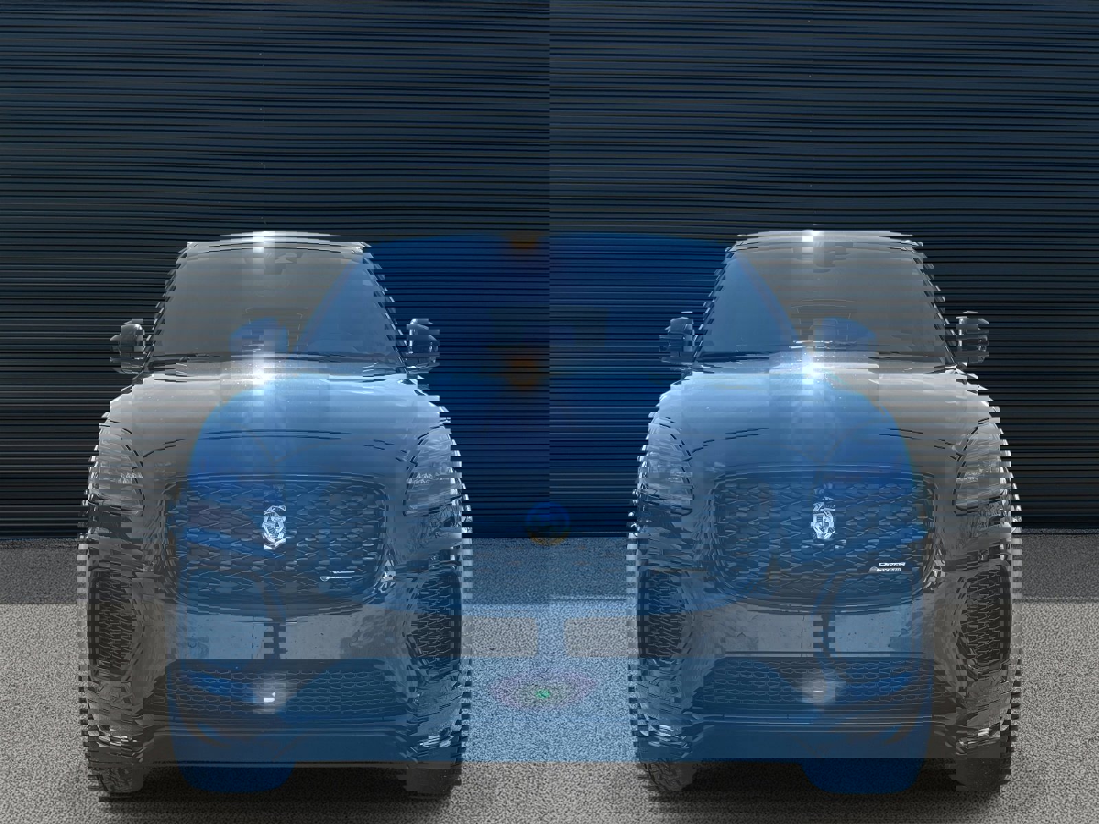 Used 2024 Jaguar E-PACE R-Dynamic SE image 2