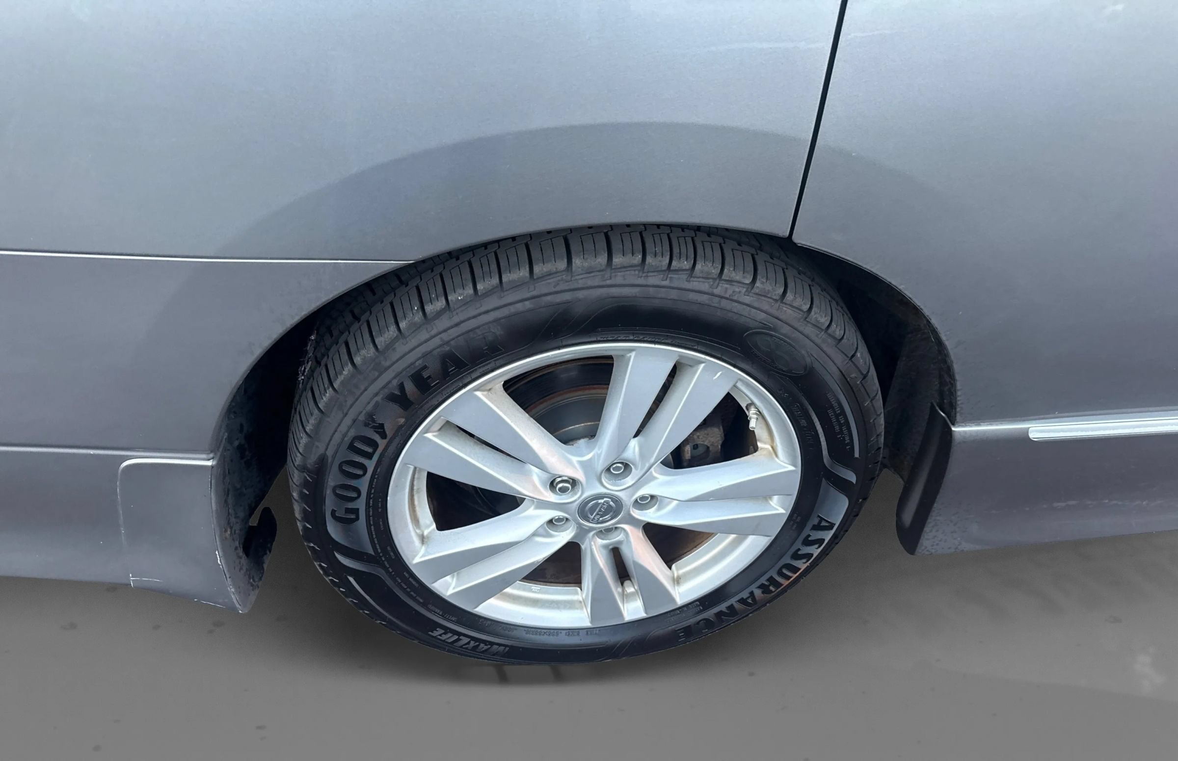 Used 2012 Nissan Quest SL w/ Tow Pkg FWD image 24