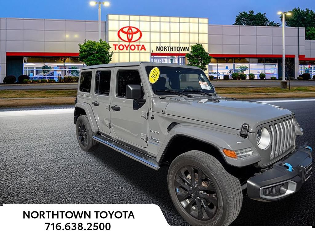 Used 2023 Jeep Wrangler Unlimited Sahara w/ Cold Weather Group AWD/4WD image 3