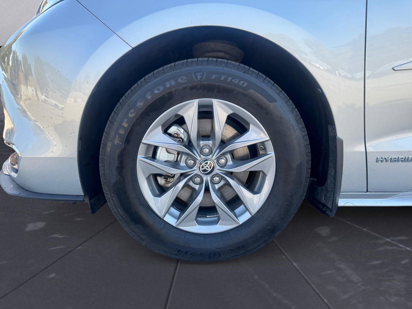 Used 2021 Toyota Sienna XLE image 14