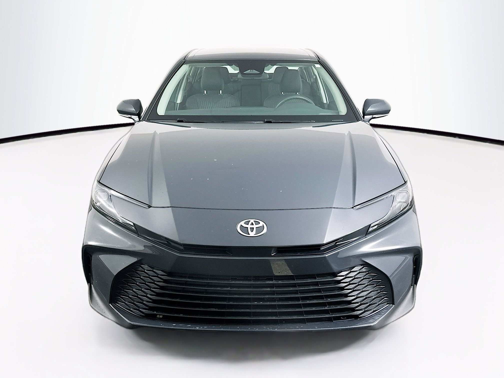 Used 2025 Toyota Camry LE image 2