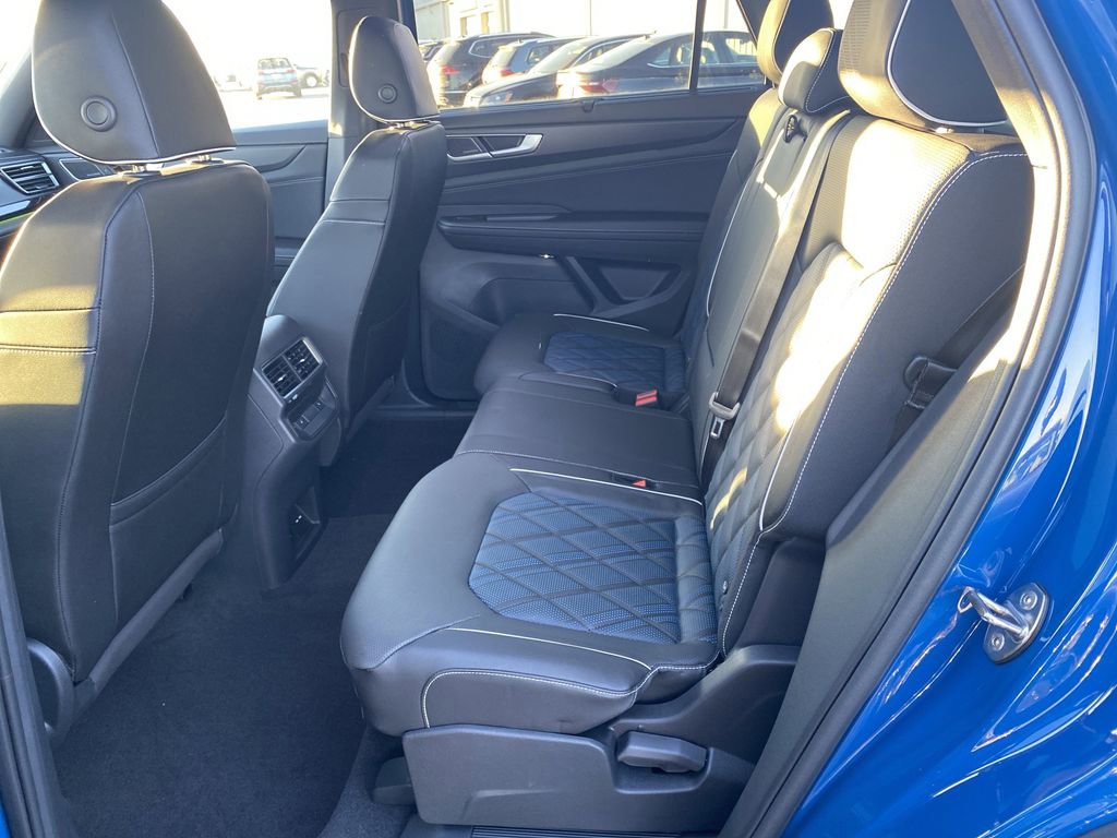 New 2026 Volkswagen Atlas Cross Sport SEL Premium R-Line image 32