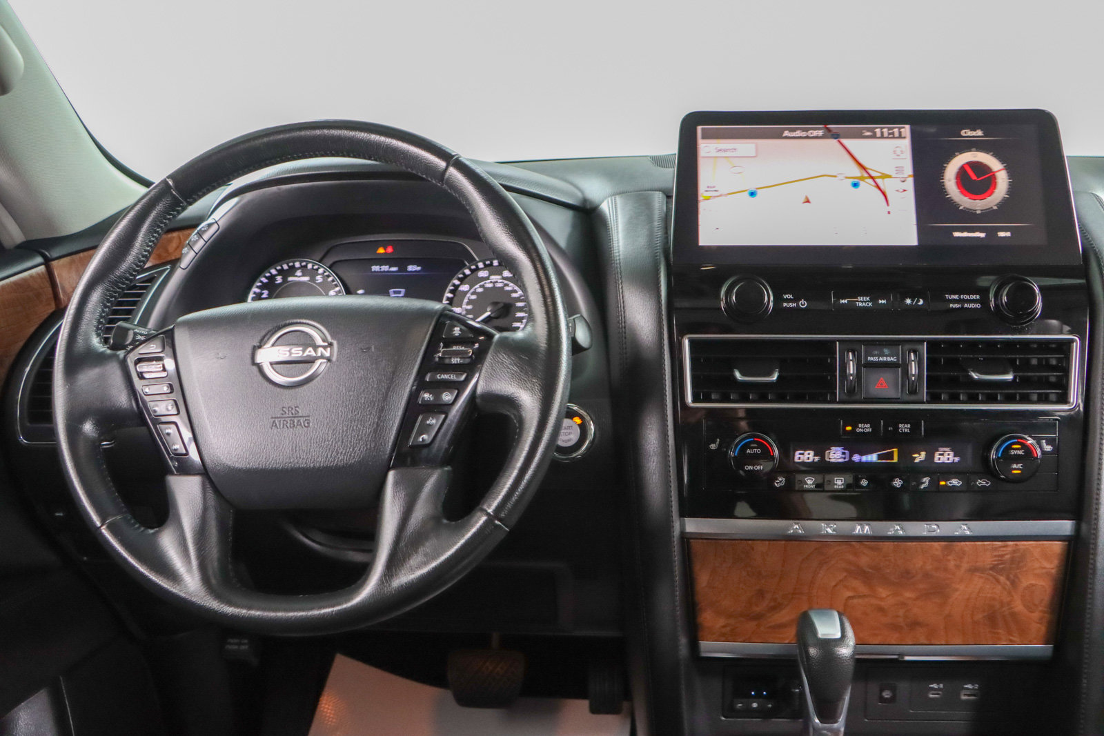 Used 2022 Nissan Armada SL w/ Captain's Chairs Package image 18
