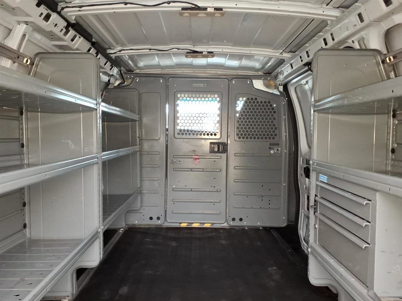 Used 2015 GMC Savana 2500 RWD image 17