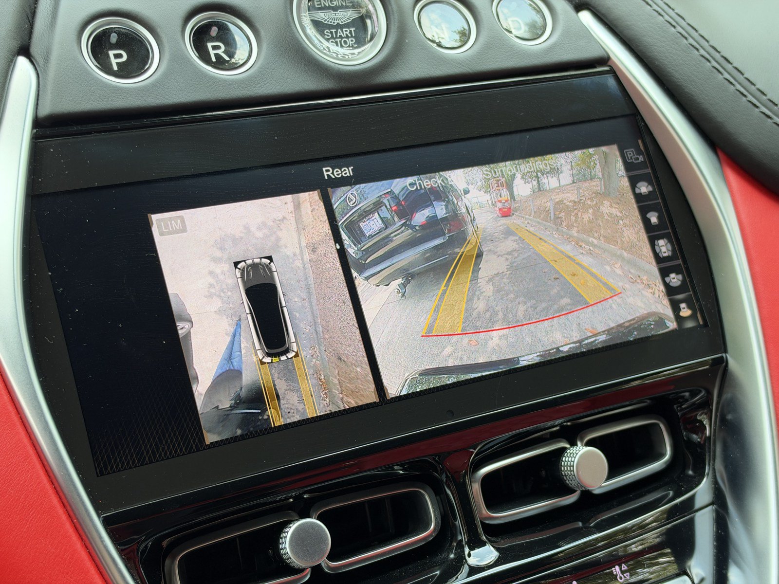 Used 2021 Aston Martin DBX AWD/4WD image 26