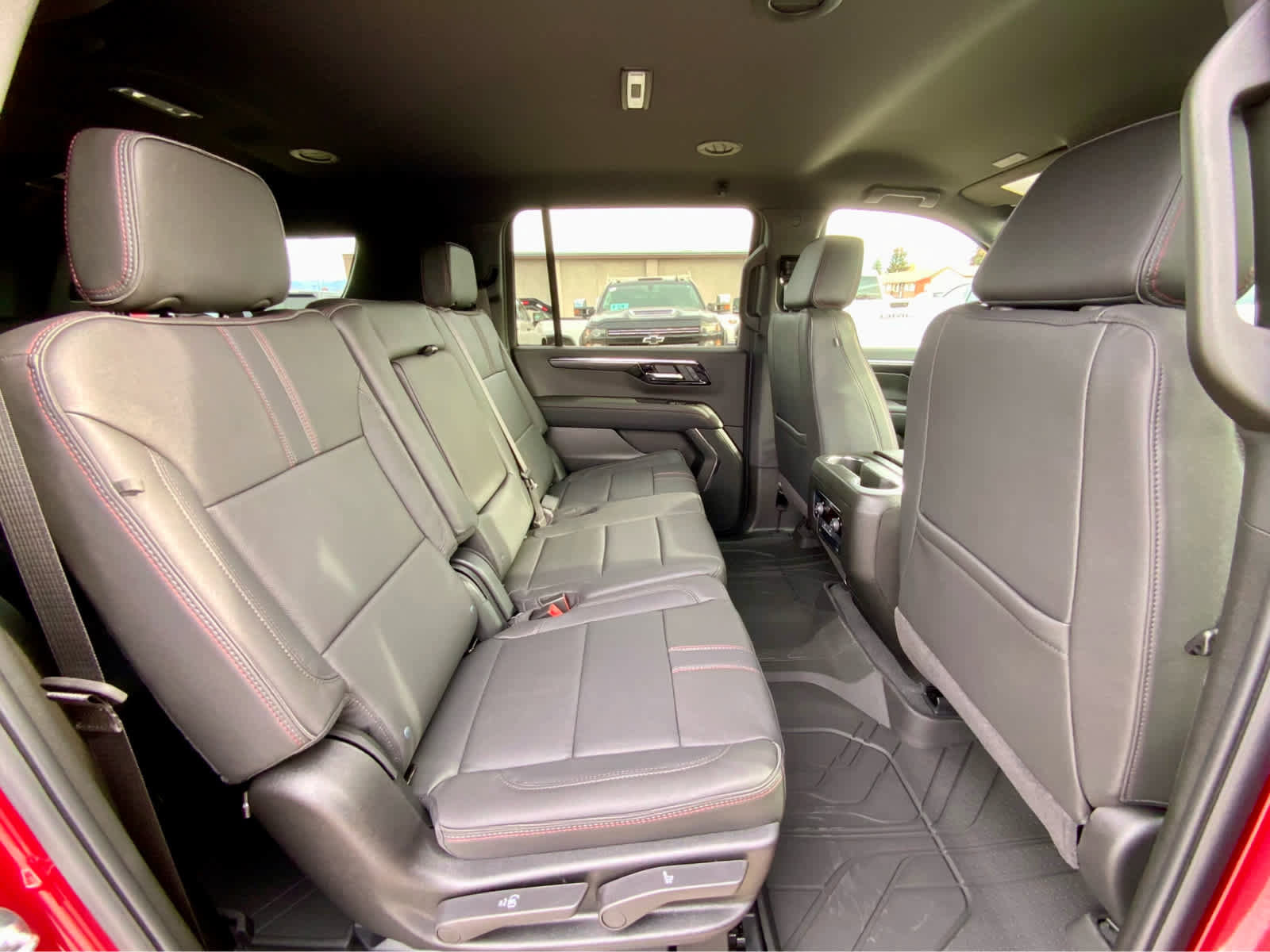 New 2026 Chevrolet Suburban RST image 28