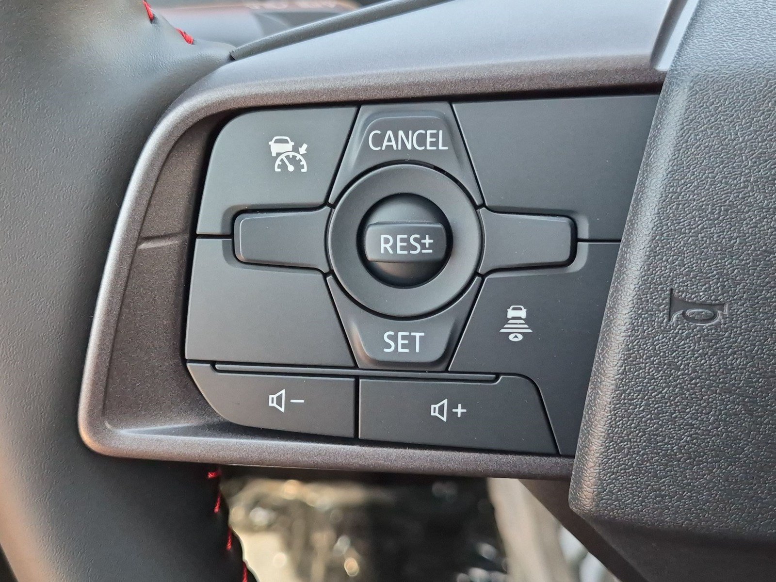 New 2027 Nissan Sentra SR w/ Floor Mat Package FWD image 14