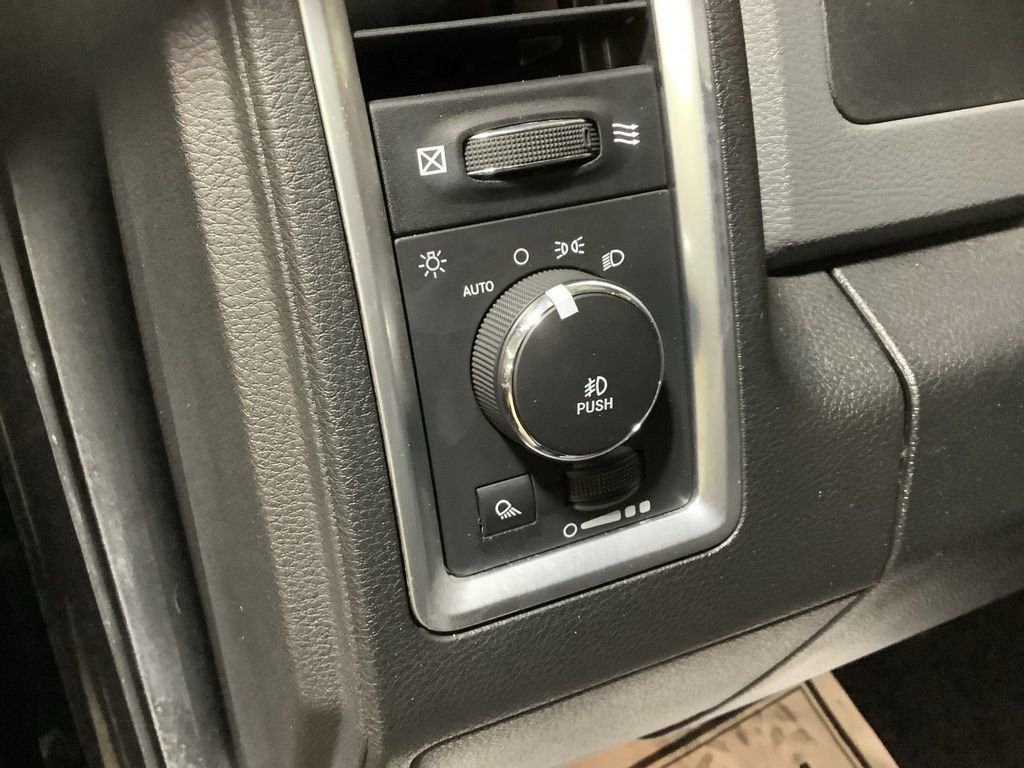 Used 2016 RAM 1500 Big Horn image 24