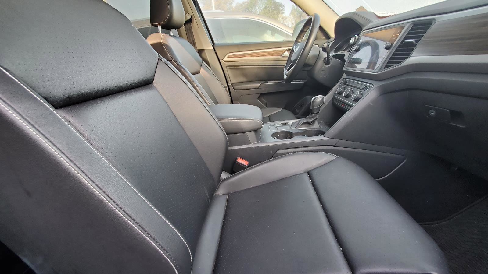 Used 2021 Volkswagen Atlas SE w/ Panoramic Sunroof Package image 4