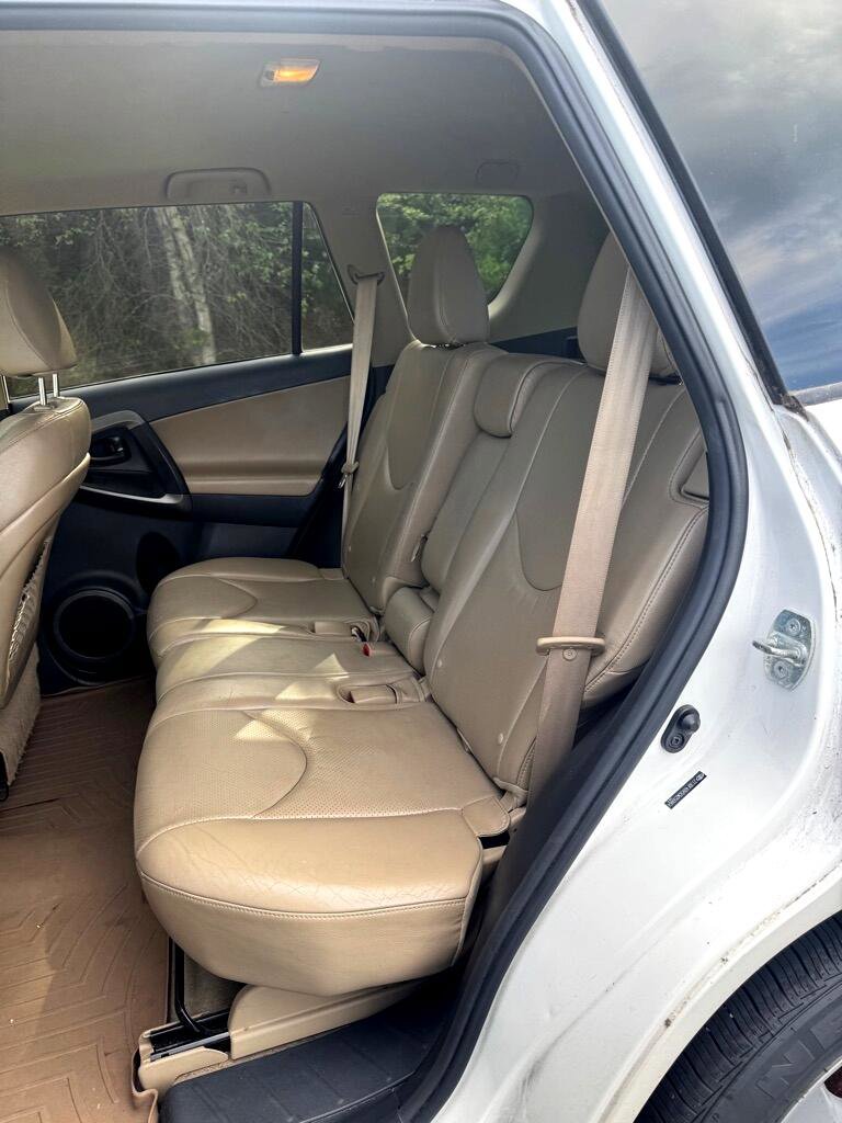 Used 2012 Toyota RAV4 Limited image 22