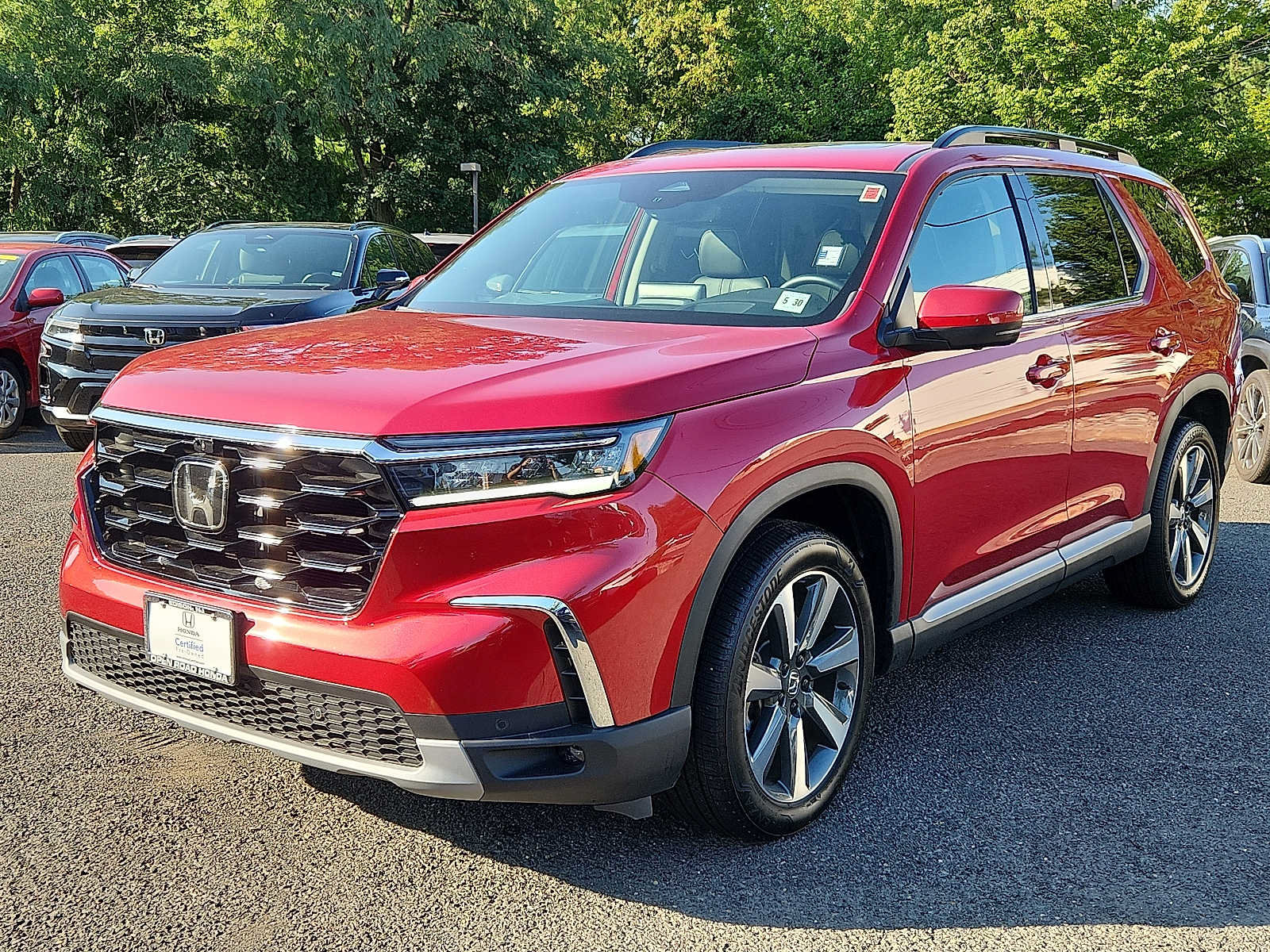 Certified 2025 Honda Pilot Elite image 3