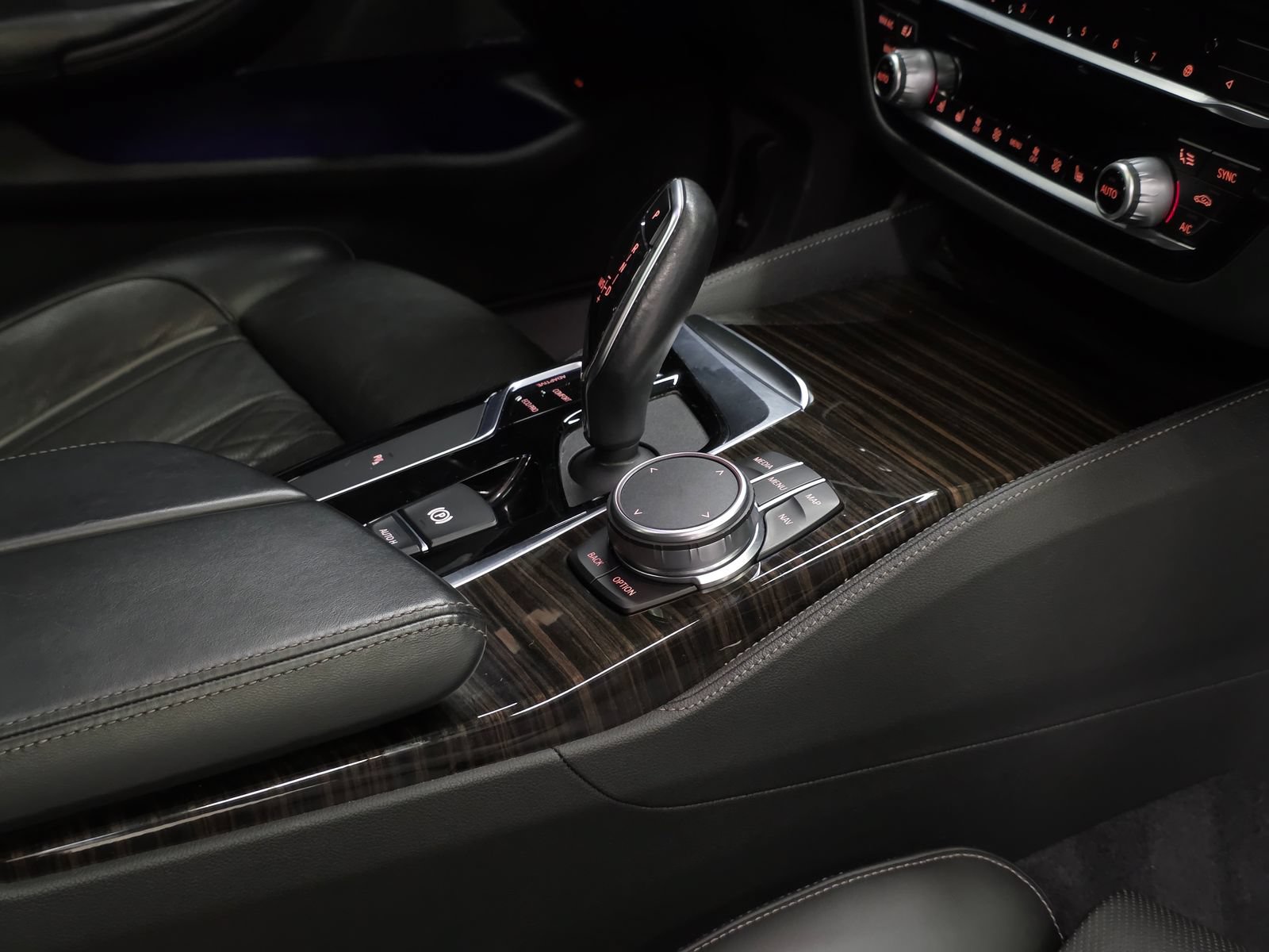 Used 2020 BMW M550i xDrive w/ Executive Package AWD/4WD image 42