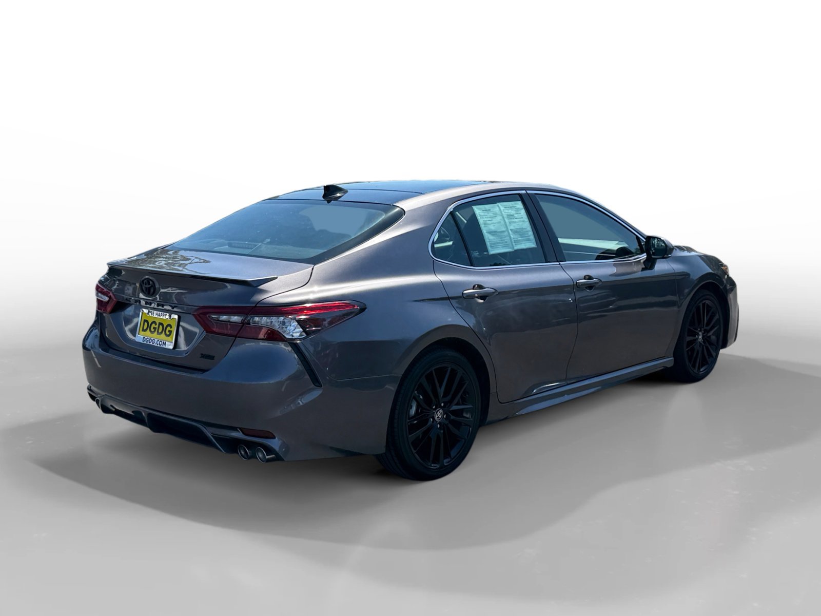 Used 2024 Toyota Camry XSE FWD image 5