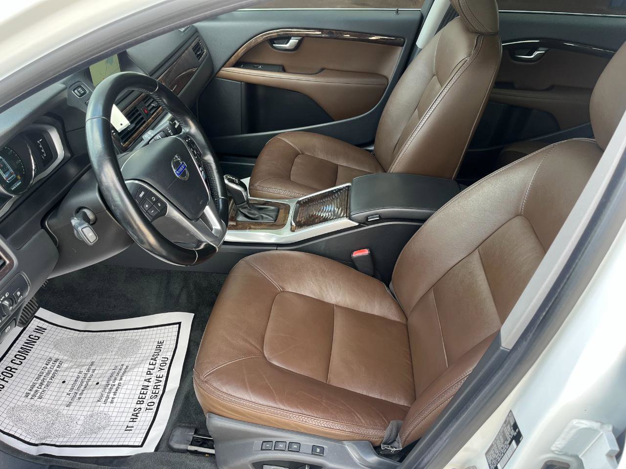 Used 2015 Volvo XC70 T6 w/ Proximity Package AWD/4WD image 10