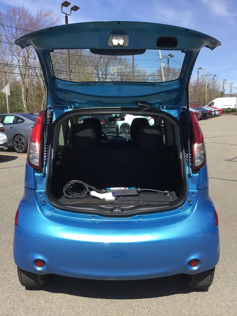 Used 2016 Mitsubishi i ES image 7