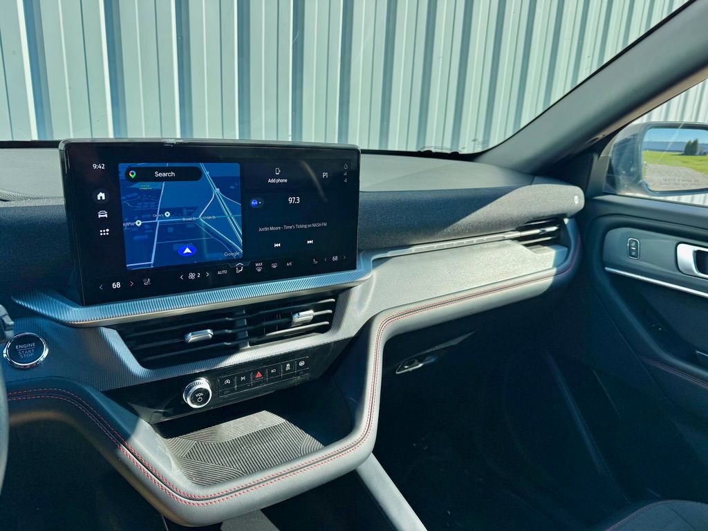 Used 2025 Ford Explorer ST-Line w/ ST-Line Street Pack image 20