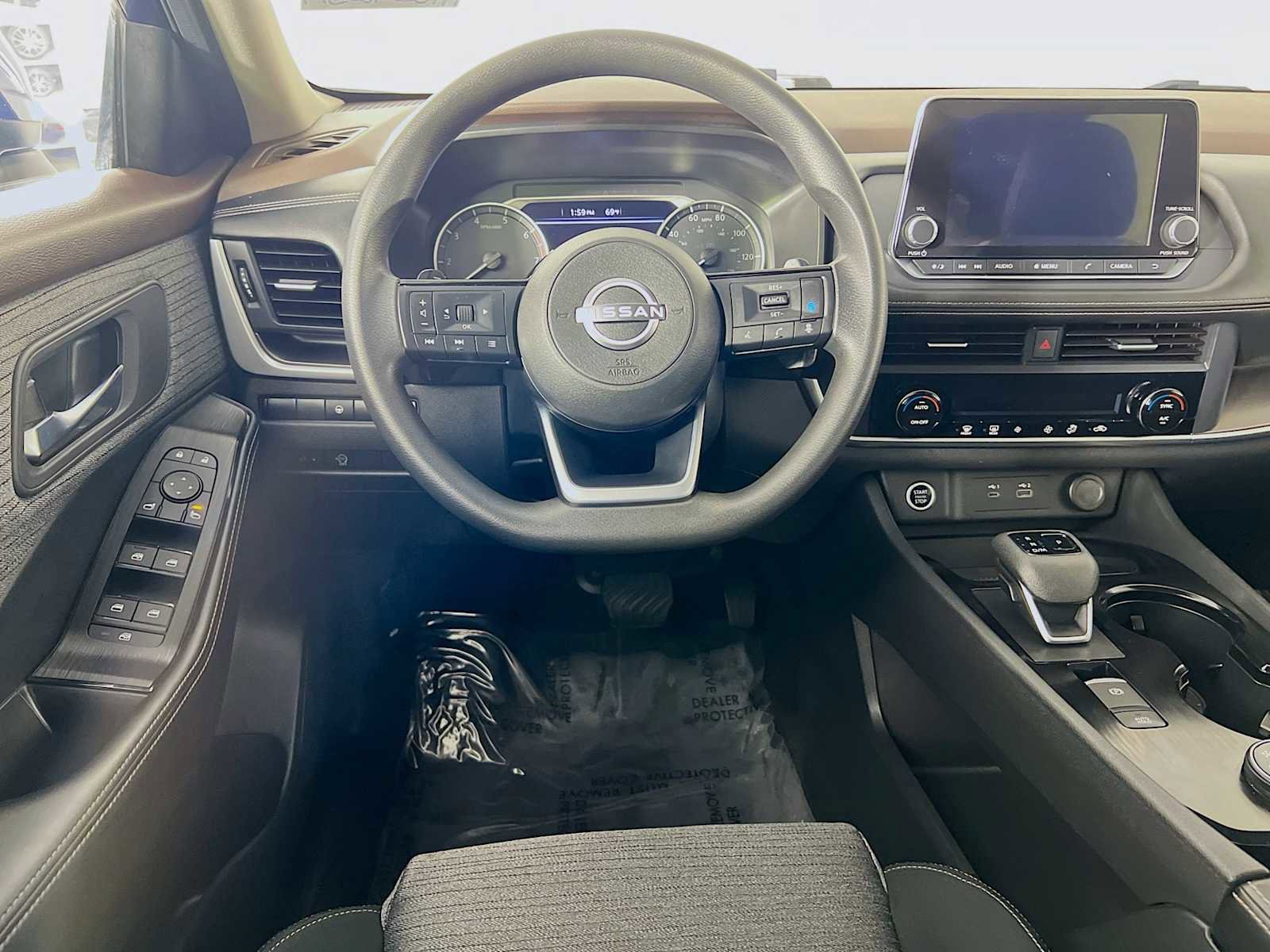 Used 2023 Nissan Rogue SV image 21