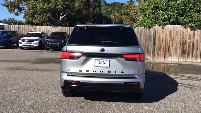 Used 2023 Toyota Sequoia Platinum image 6