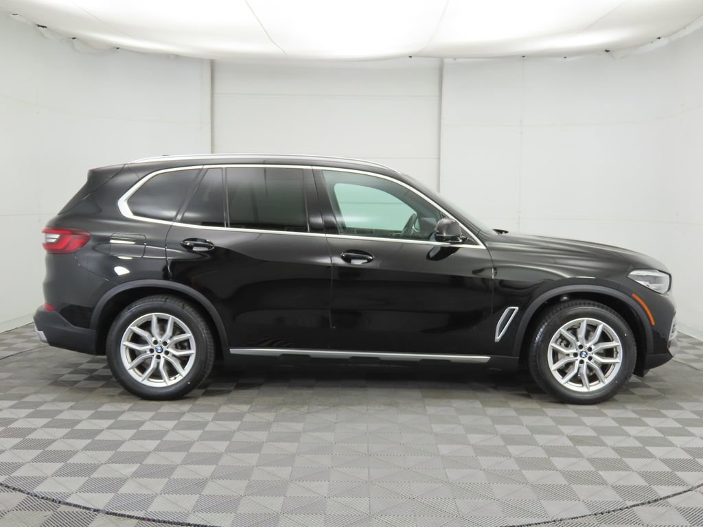 Certified 2022 BMW X5 xDrive40i w/ Premium Package image 4