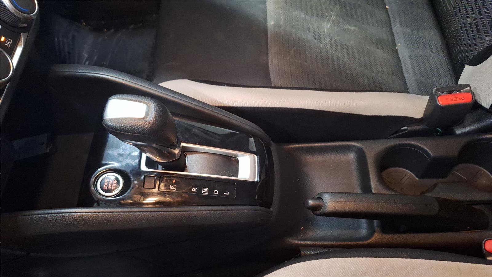 Used 2022 Nissan Versa SV w/ Trunk Package image 19