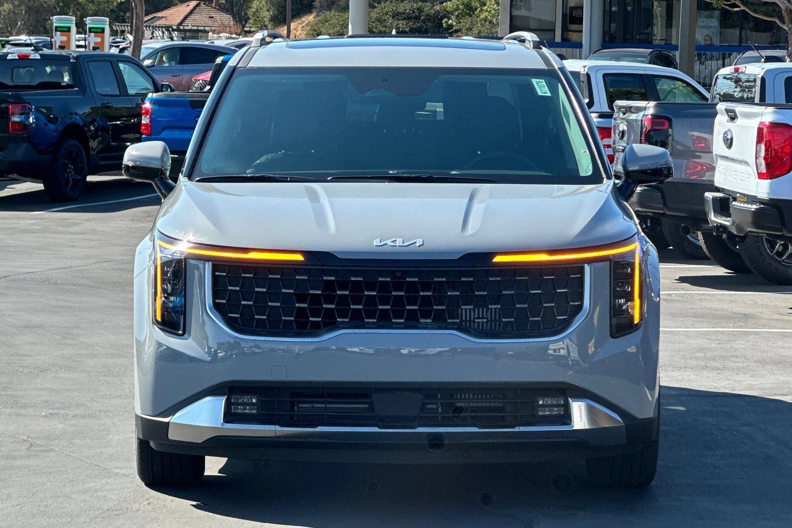 New 2026 Kia Carnival SX FWD image 9