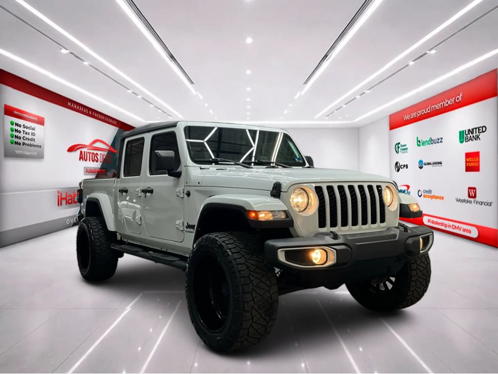 Used 2022 Jeep Gladiator Sport AWD/4WD image 2