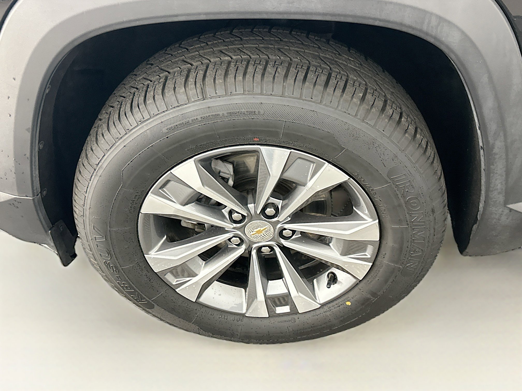 Used 2025 Chevrolet Equinox LT w/ Convenience Package II image 11