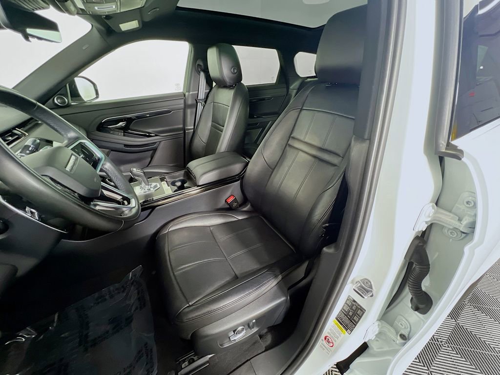 Used 2022 Land Rover Range Rover Evoque R-Dynamic SE image 22