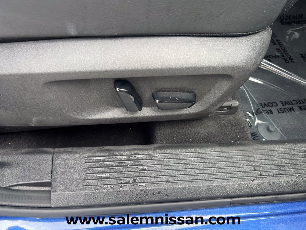 Used 2023 Nissan Rogue Platinum AWD/4WD image 27