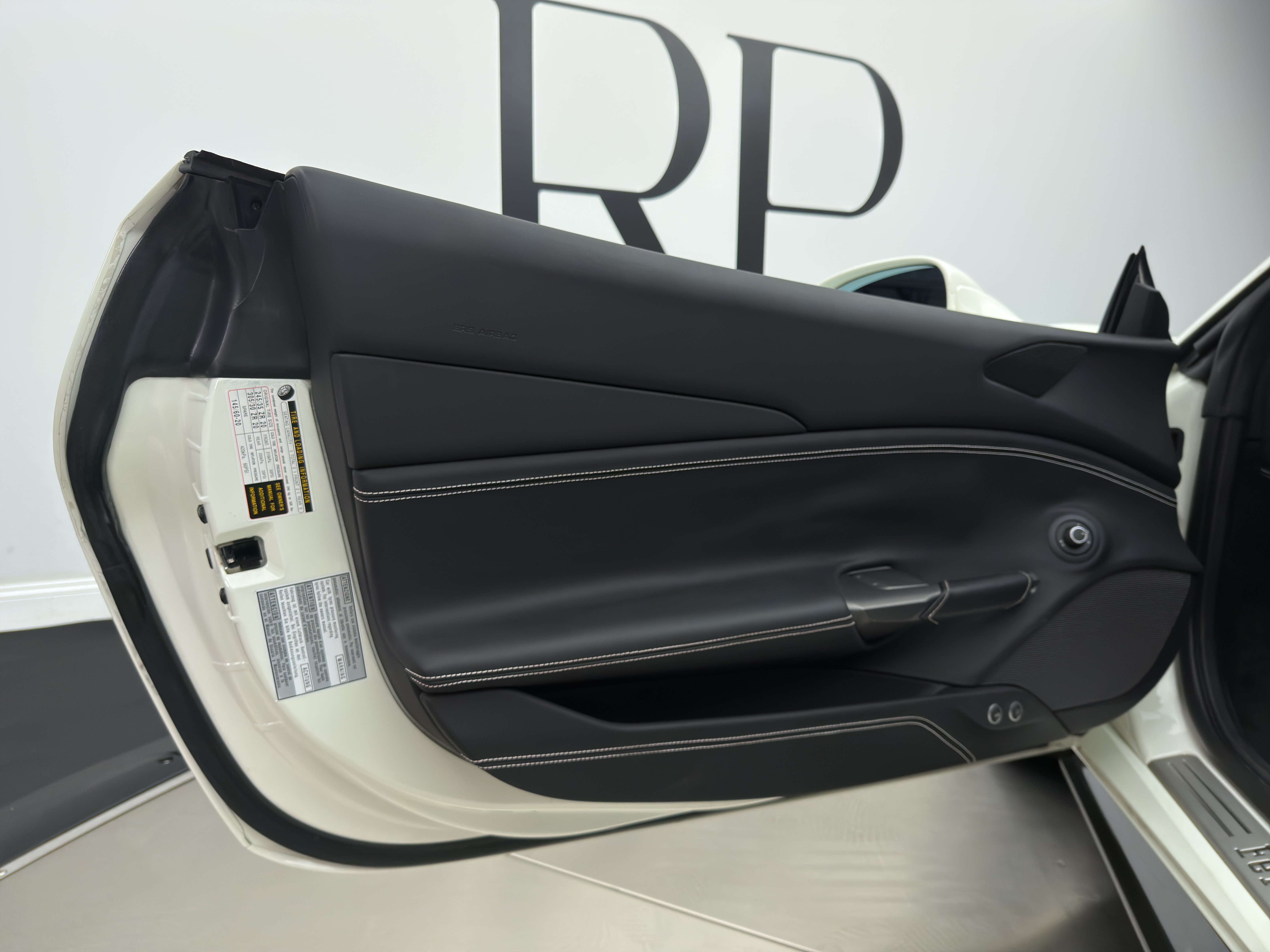 Used 2019 Ferrari 488 GTB RWD image 29