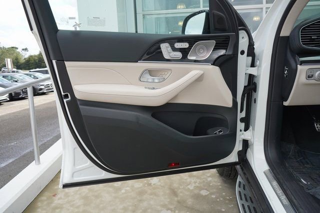 New 2026 Mercedes-Benz GLS 450 4MATIC image 13