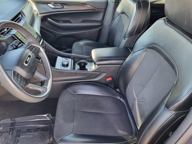 Certified 2024 Jeep Grand Cherokee Altitude AWD/4WD image 19