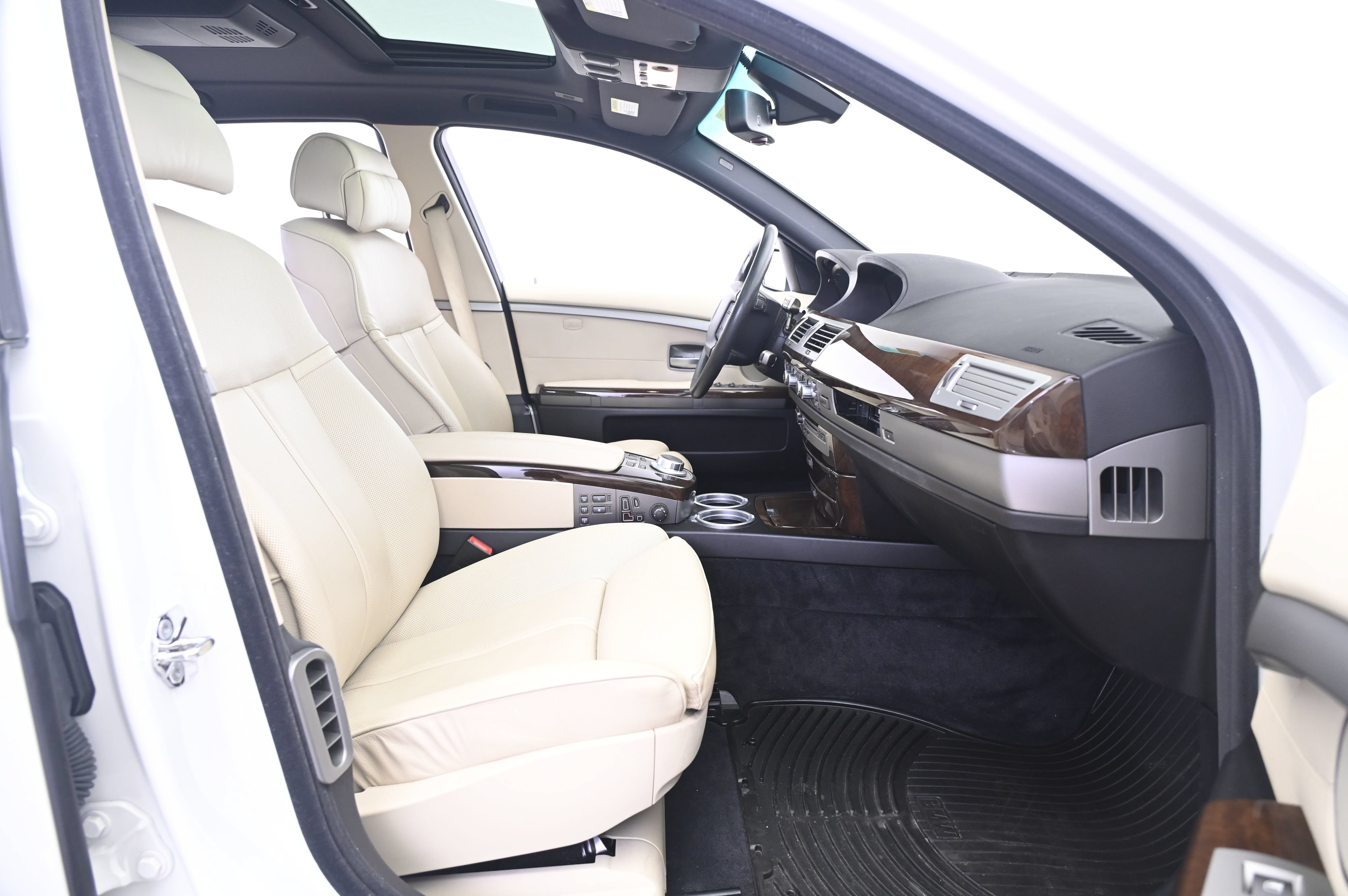Used 2007 BMW 750Li RWD image 23