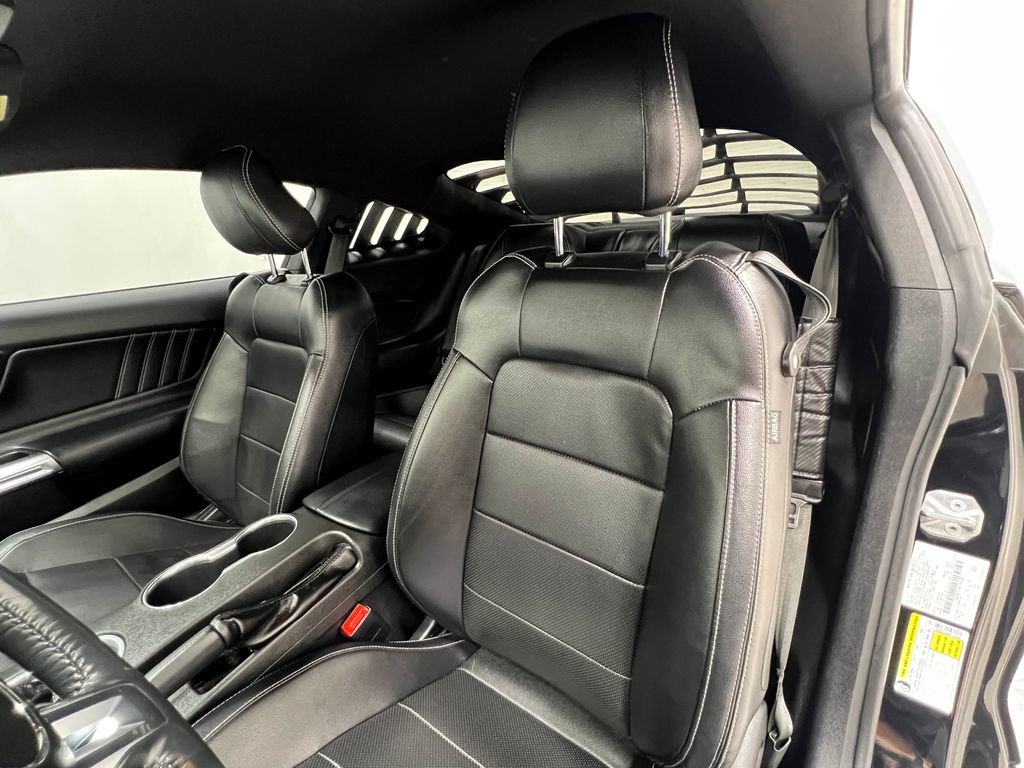 Used 2022 Ford Mustang Premium RWD image 13