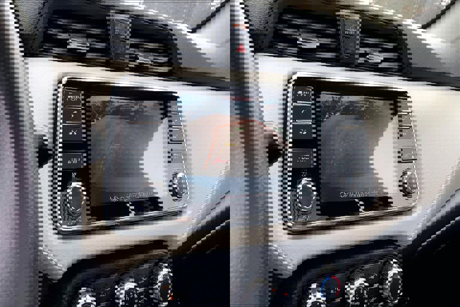 Used 2021 Nissan Versa SV image 27