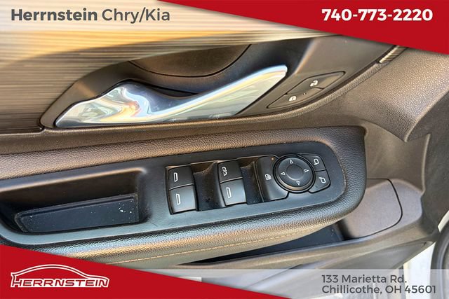 Used 2020 GMC Terrain SLT AWD/4WD image 15