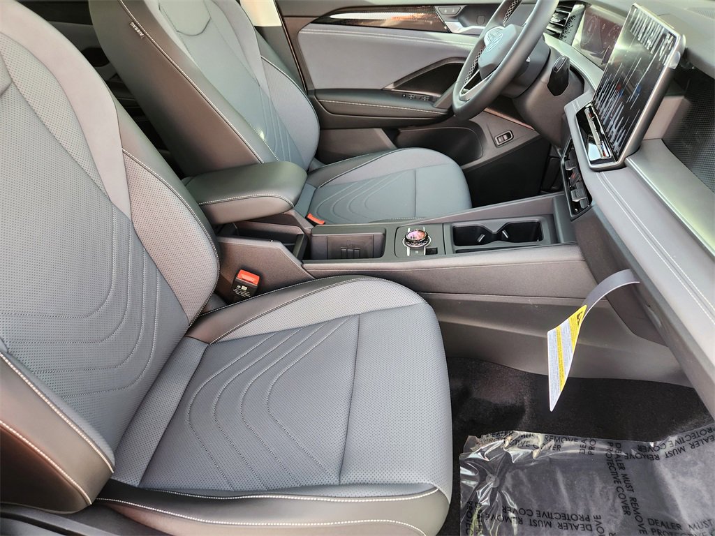 New 2026 Volkswagen Tiguan SE image 18