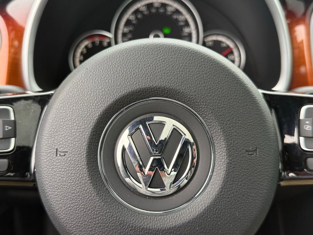 Used 2013 Volkswagen Beetle 2.5 Fender FWD image 23